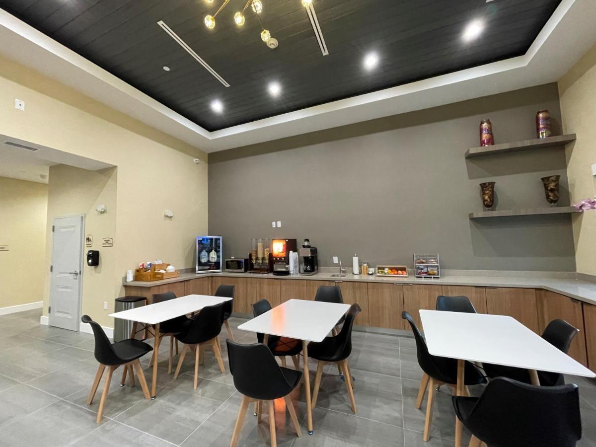 Palace Inn Blue Houston East Beltway 8 Bagian luar foto